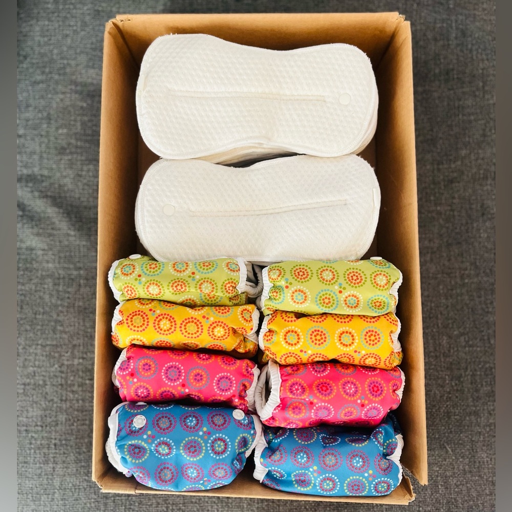 ALL-IN-2 Cloth DIAPERS (x 8) and matching INSERTS (x 24) Size 1 + 3 Swim diapers